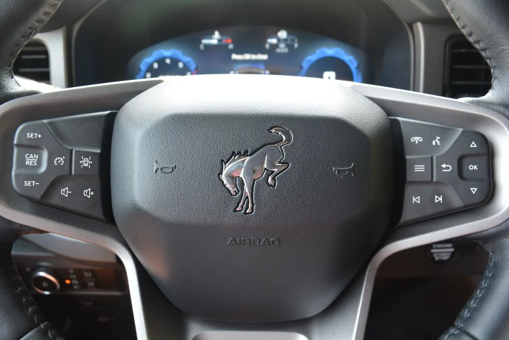 Used 2025 Red Ford Badlands image 11