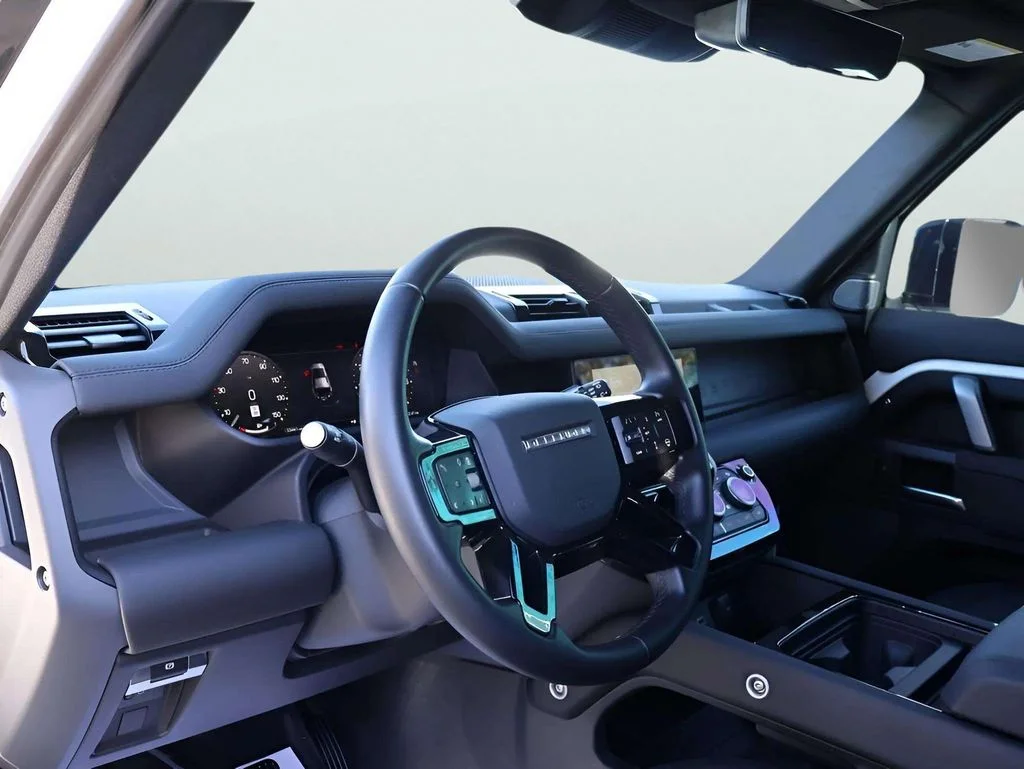 2024 Land Rover Defender X-Dynamic SE - Photo 34