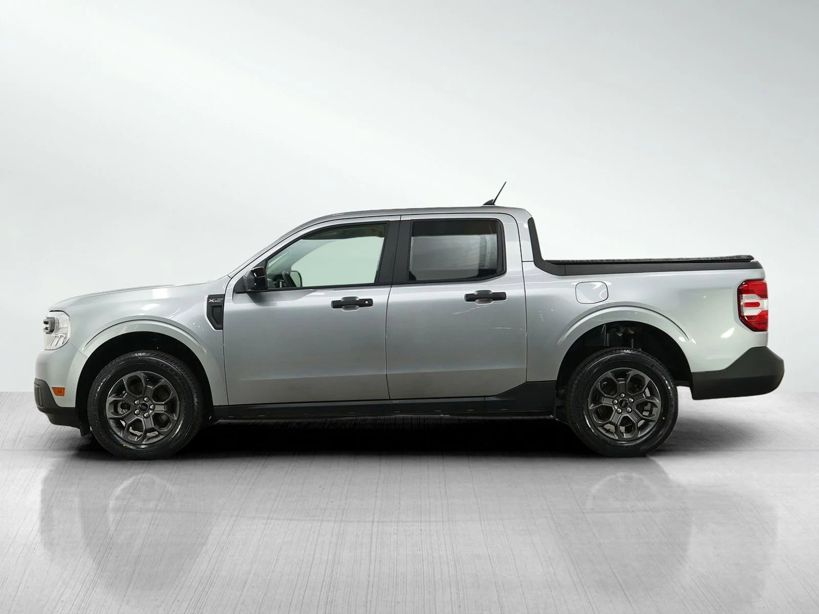 Used 2024 Ford Maverick XLT with VIN 3FTTW8H32RRB28018 for sale in South Saint Paul, Minnesota