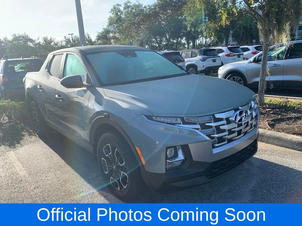 Used 2023 Gray Hyundai SE image 1