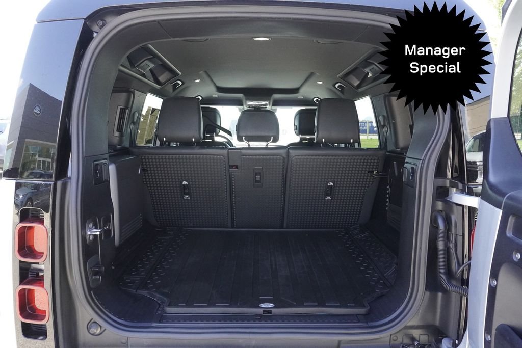 Used 2024 Silver Land Rover V8 image 31