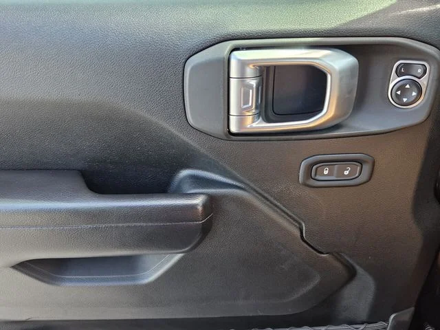Used 2020 Black Jeep Rubicon image 14