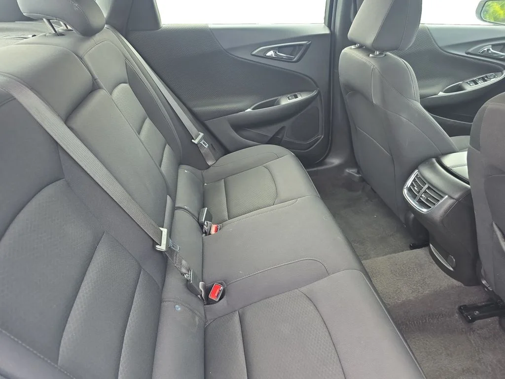 Used 2025 Summit White Chevrolet LT image 23