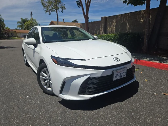 2025 Toyota Camry LE