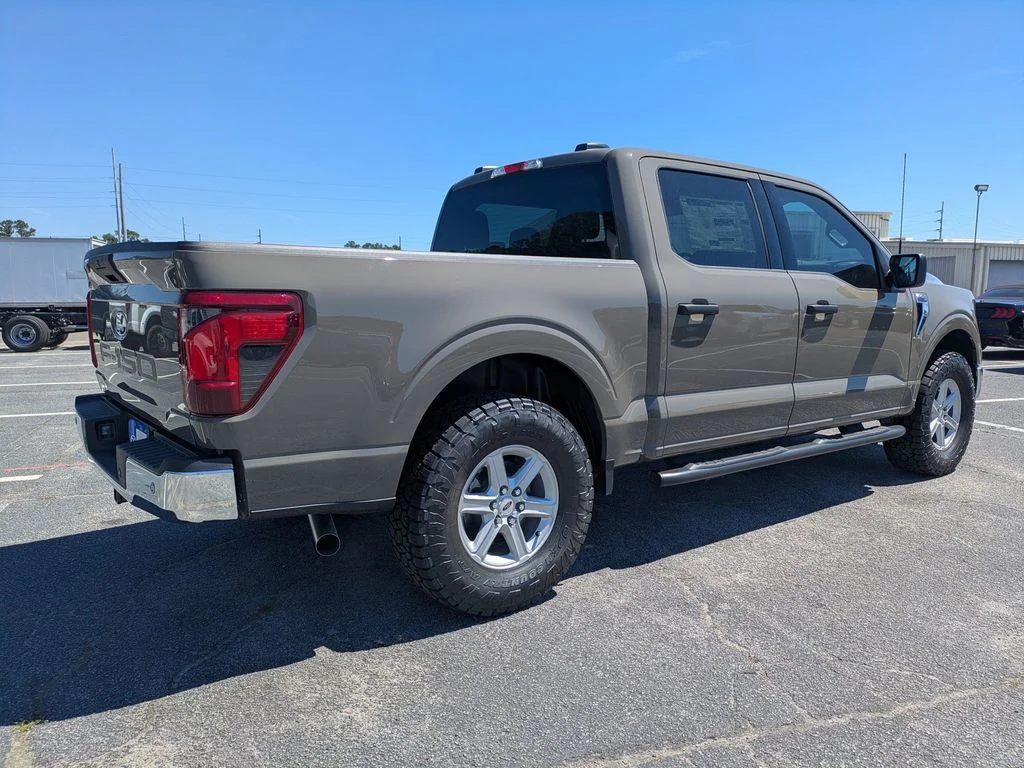 New 2026 Marsh Gray Ford XLT image 4