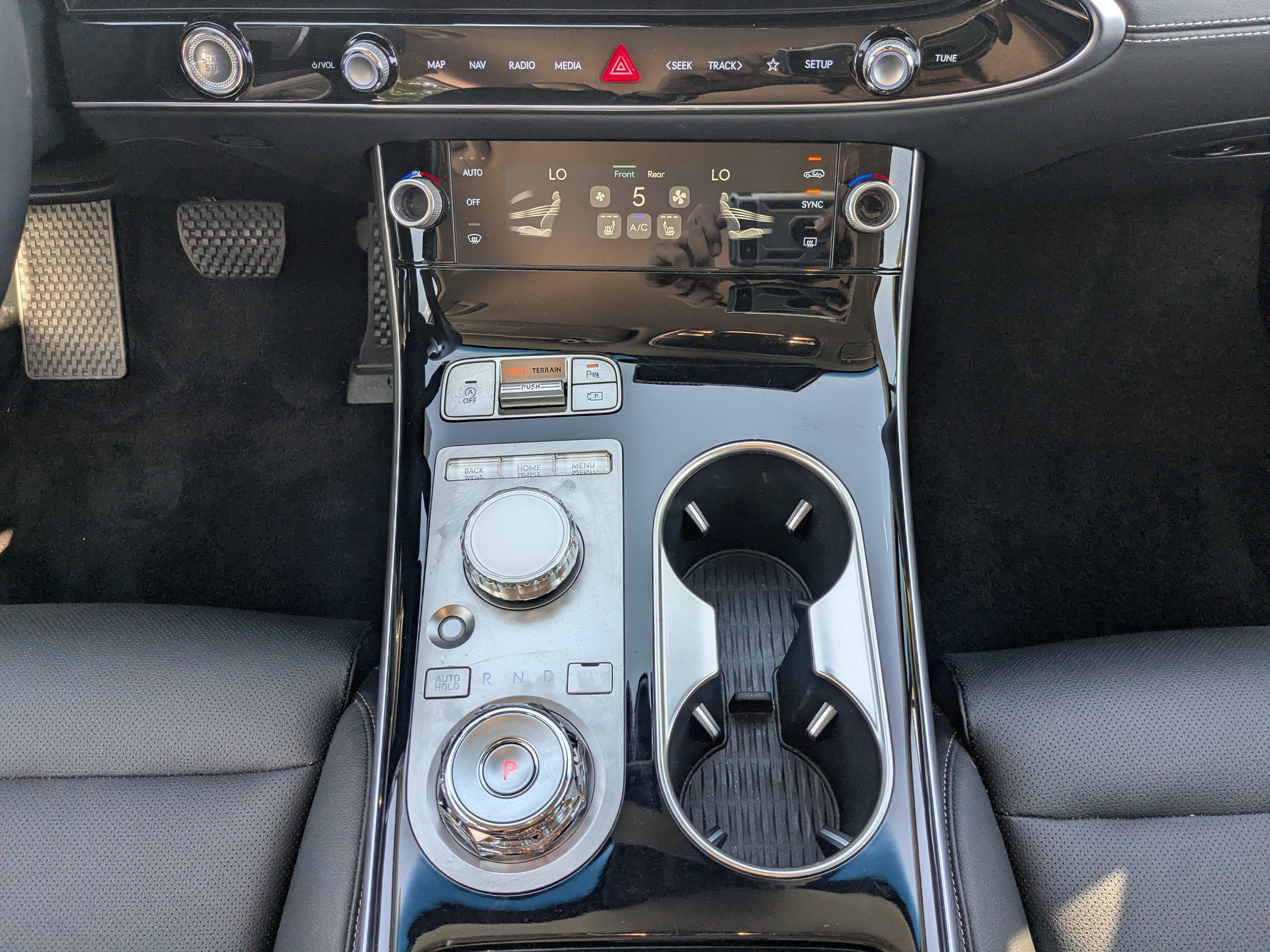 2026 GENESIS GV70 Standard - Photo 19