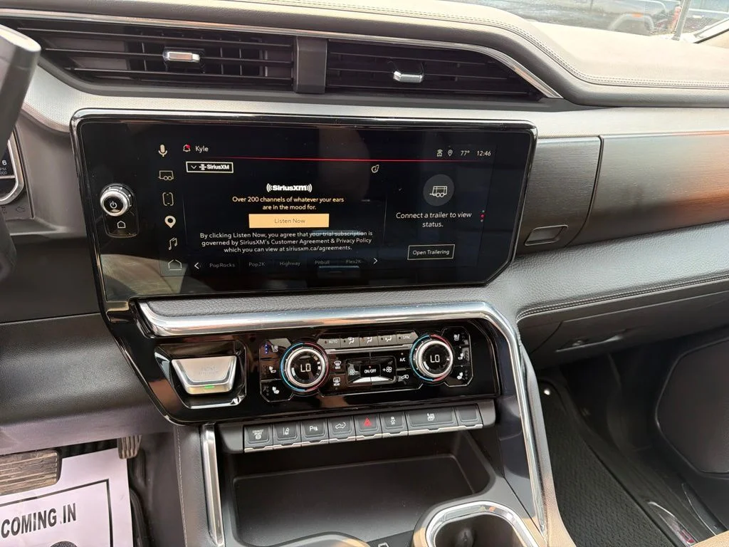 Used 2025 White GMC Denali image 16