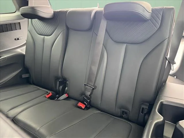 Used 2024 White Hyundai SEL image 15