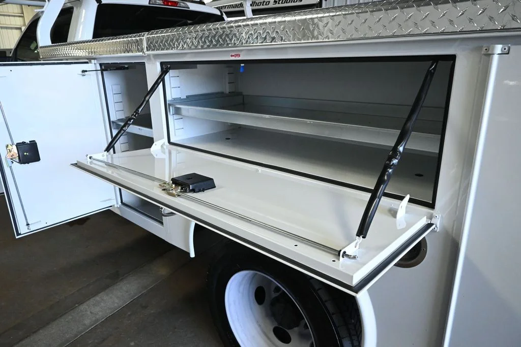 2025 Ford F-450 Super Duty Chassis Cab XL - Photo 24