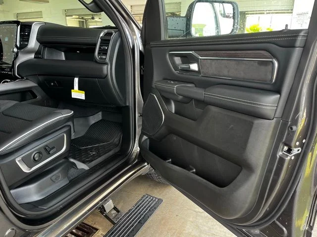2026 RAM 1500 Laramie - Photo 21