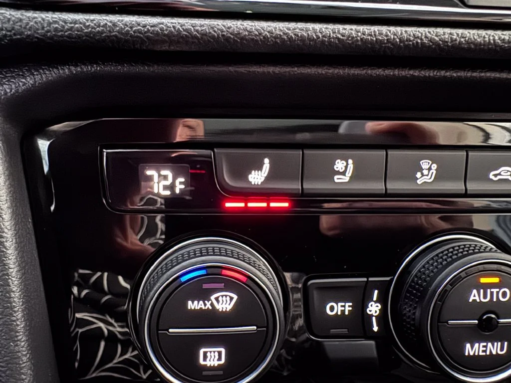 2024 Volkswagen Taos SEL - Photo 24