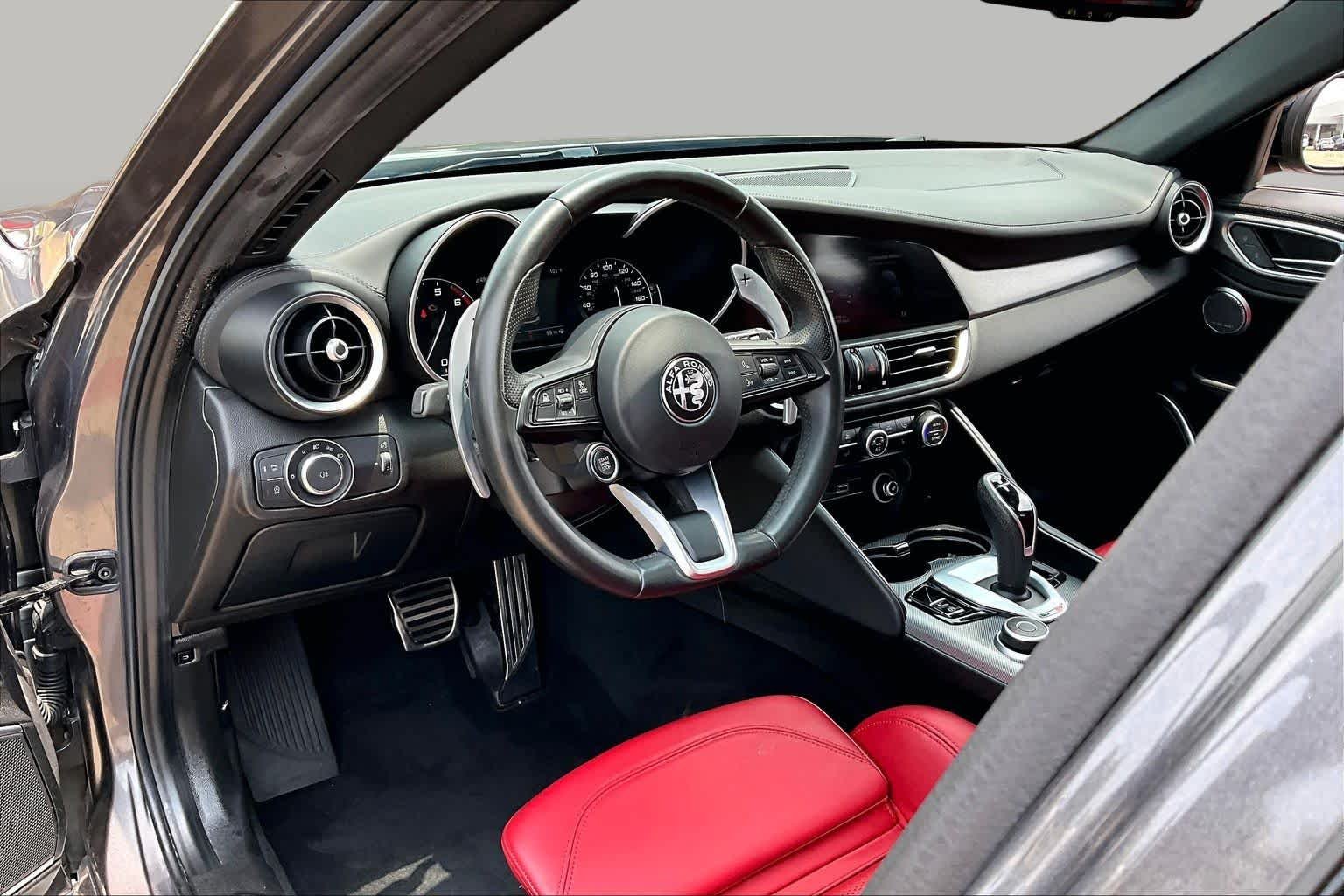 Used 2023 Vesuvio Gray Metallic Alfa Romeo Veloce image 18