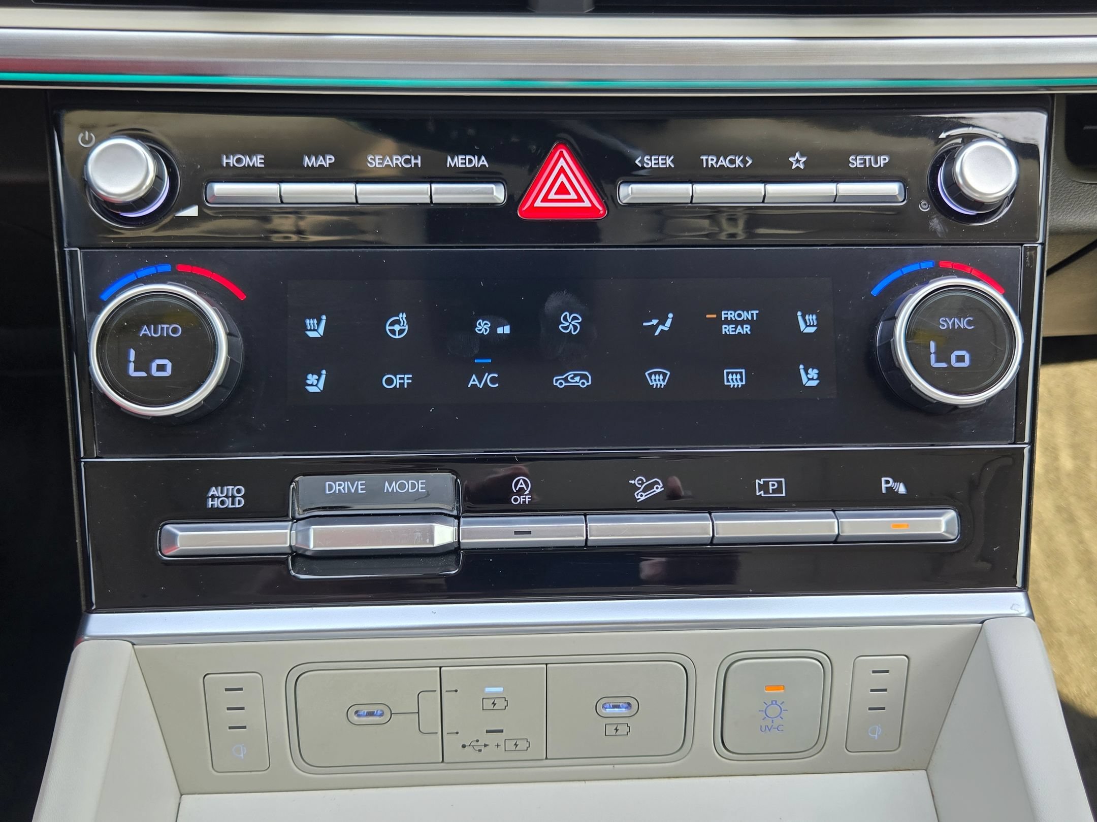 Used 2025 Phantom Black Hyundai Calligraphy image 29
