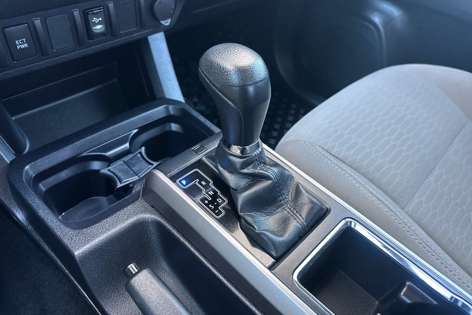 Used 2019  Toyota SR5 image 20