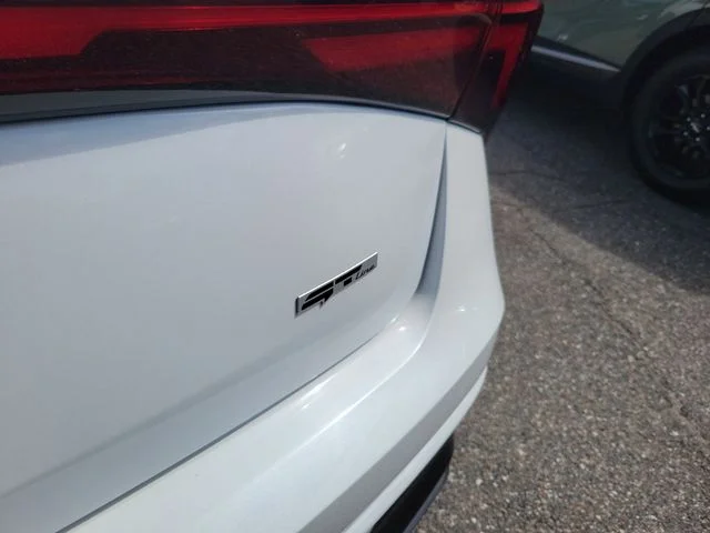 Used 2025 White Kia GT-Line image 8