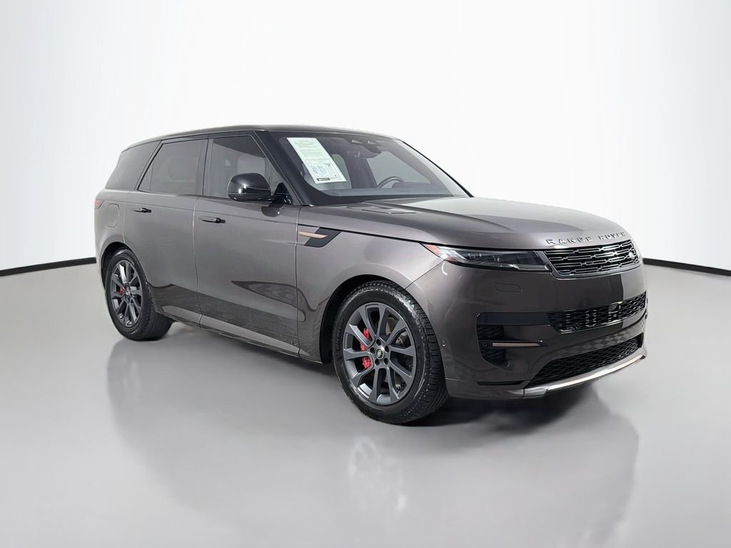 Certified Used 2023  Land Rover SE Dynamic image 3