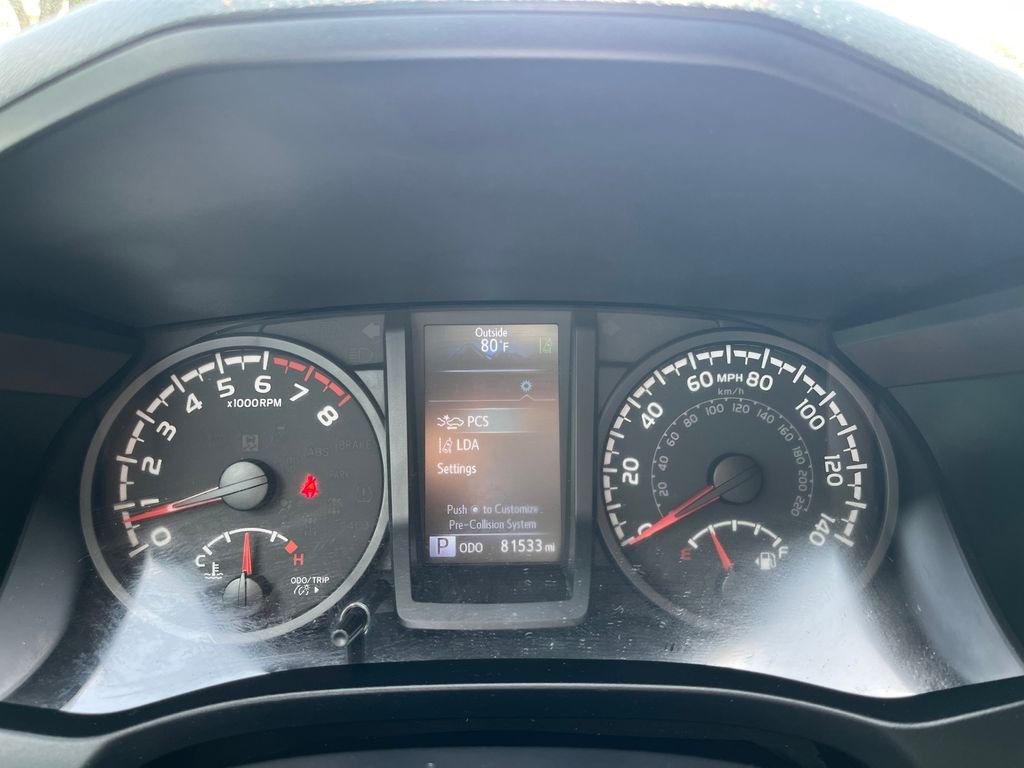 Used 2022 Midnight Black Metallic Toyota SR image 16