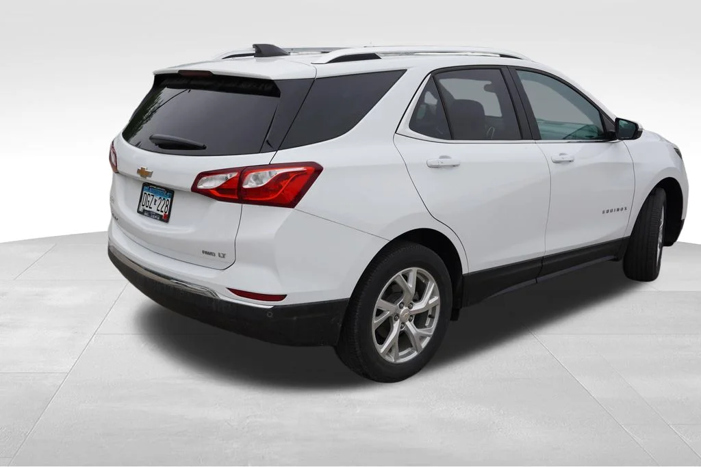 Used 2019 Summit White Chevrolet LT image 3