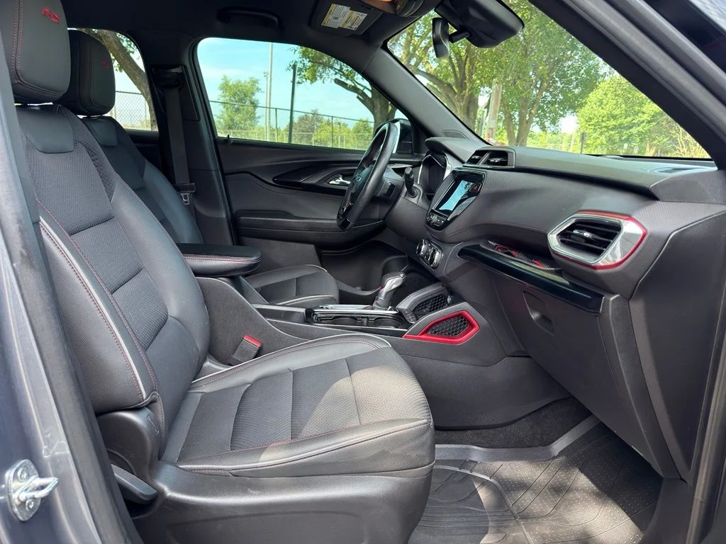 Used 2021 Gray Chevrolet RS image 32