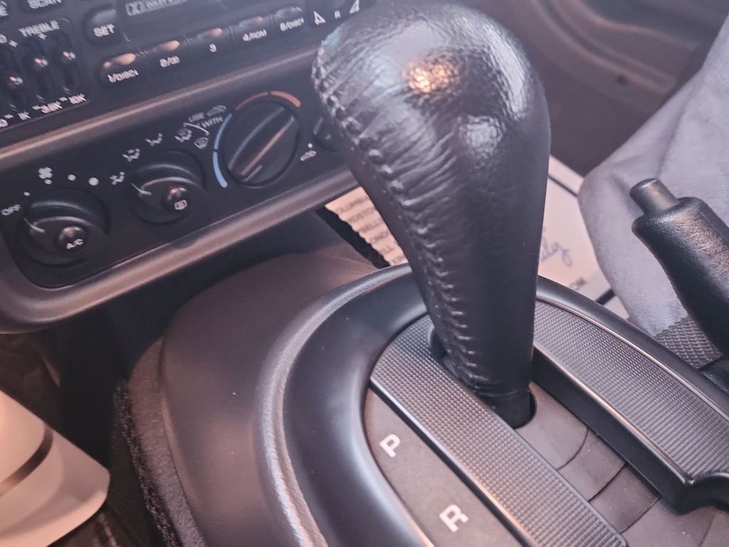 Used 1999  Plymouth Base image 32