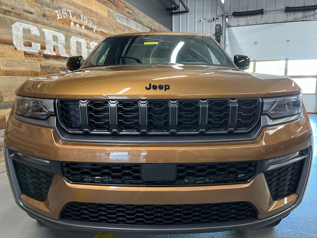 New 2026 Copper Shino Metallic Clear-Coat Exterior Paint Jeep Limited image 7