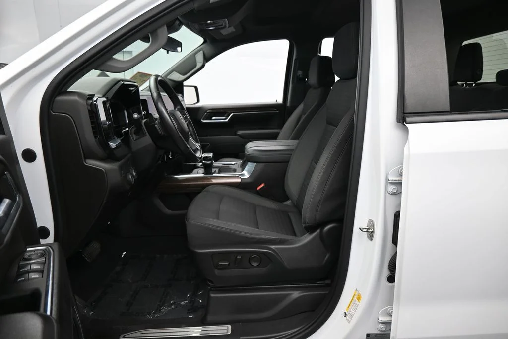 Used 2023 Summit White Chevrolet RST image 11