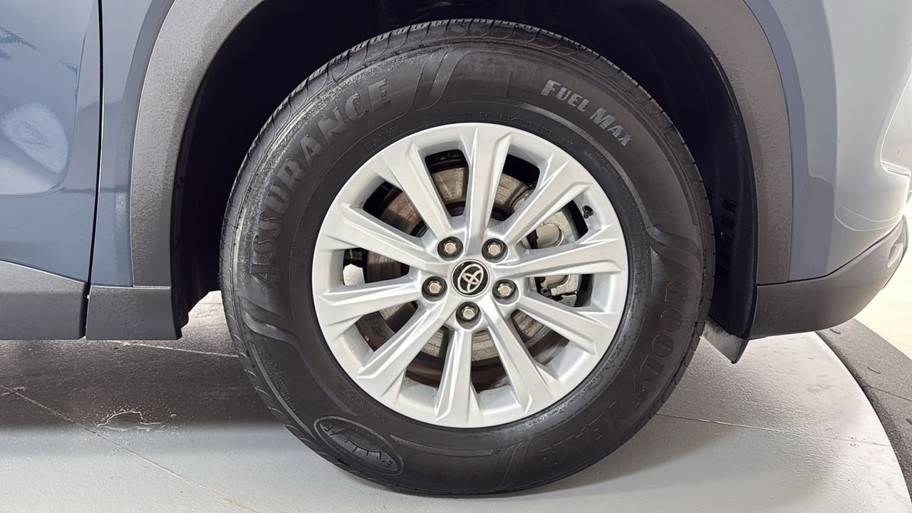 Certified Used 2026 White Toyota XLE image 22