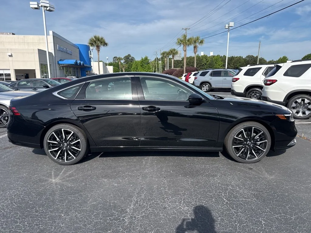 New 2026 Crystal Black Pearl Honda Touring image 2