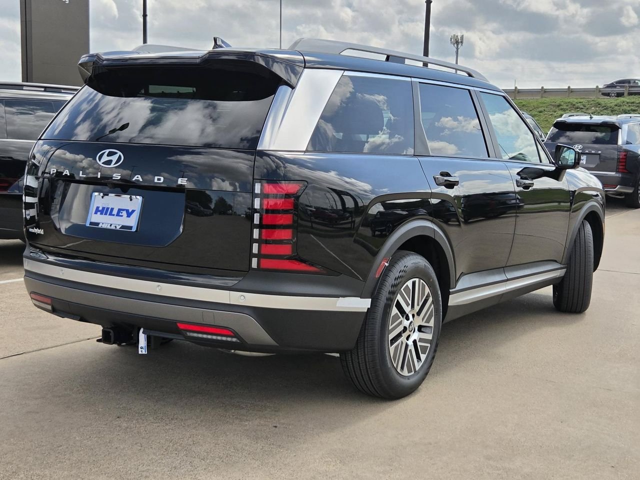 New 2027 Abyss Black Pearl Hyundai Blue SEL 7P image 5