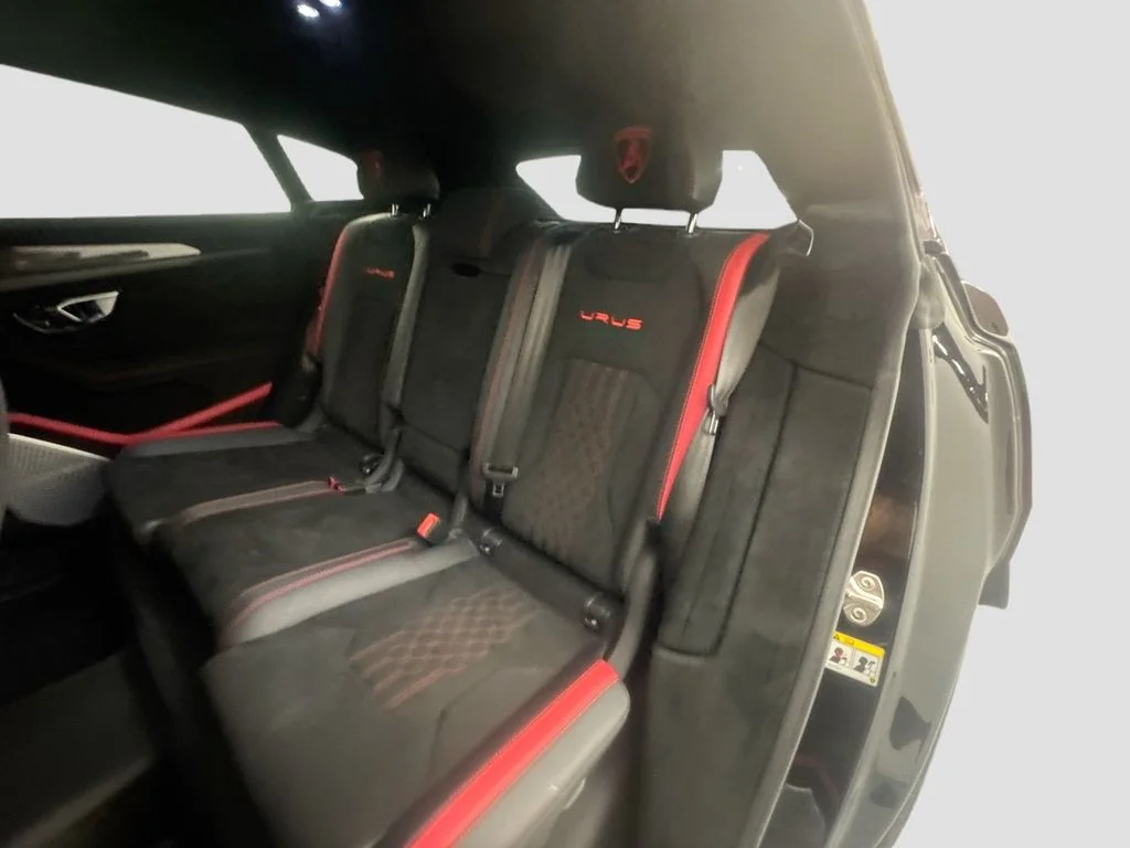 Used 2024  Lamborghini Performante image 26