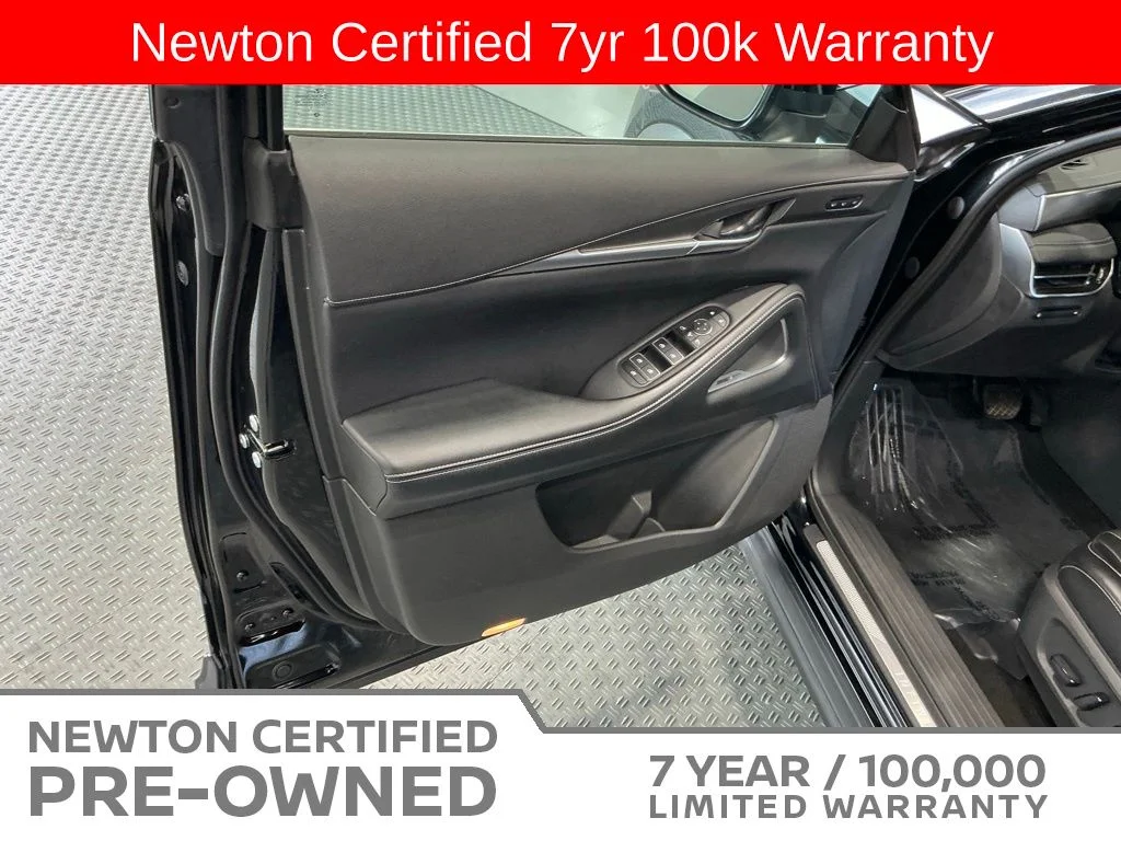 Certified Used 2025 Mineral Black INFINITI LUXE image 47