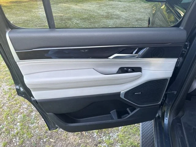 Used 2022 Gray Jeep Series I image 28
