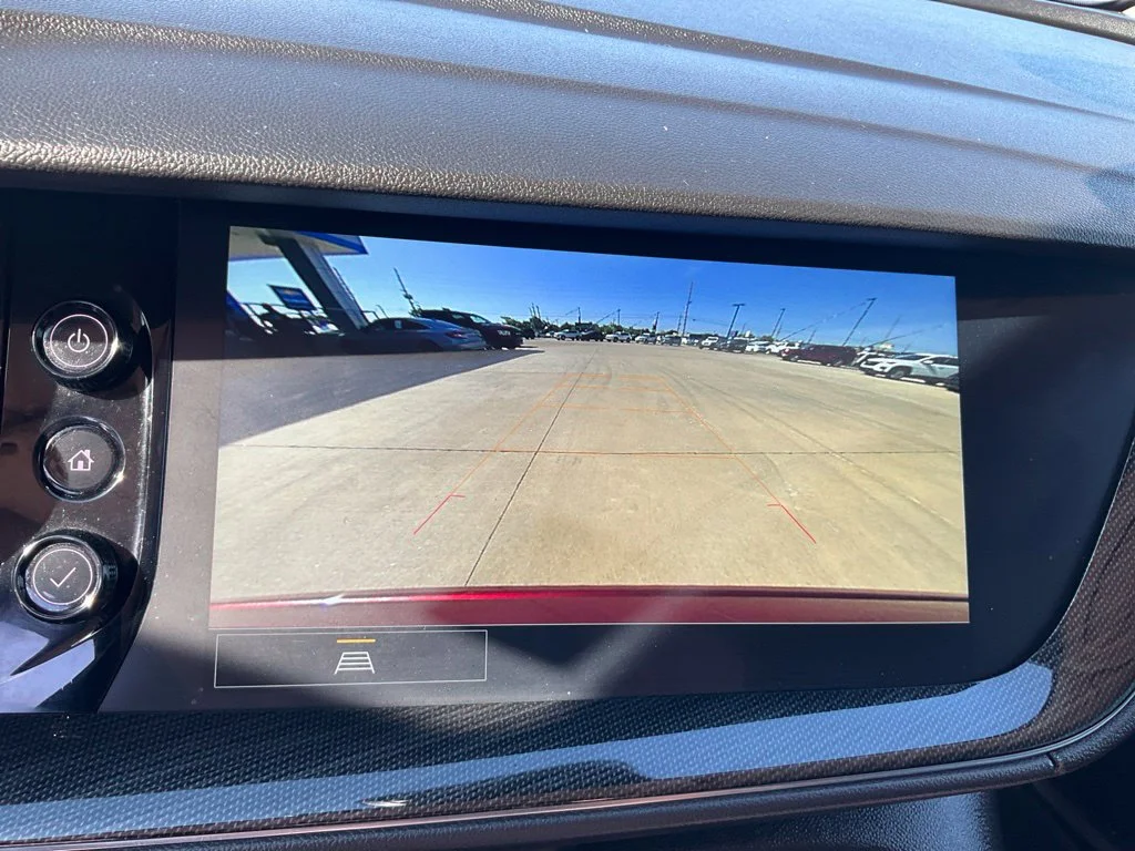 Used 2022 Red Buick Preferred image 17