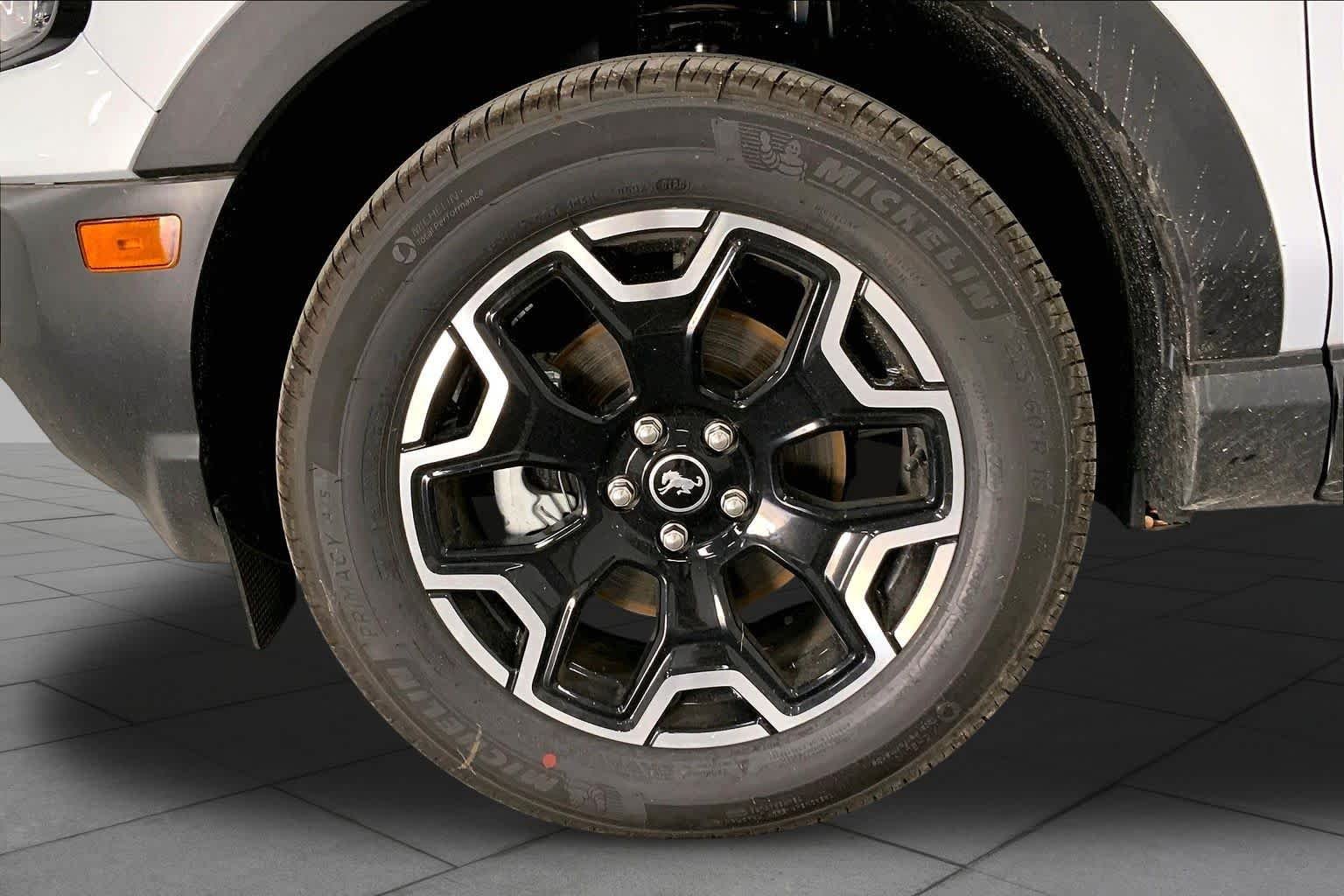 New 2026 Space White Metallic Ford Outer Banks® image 9