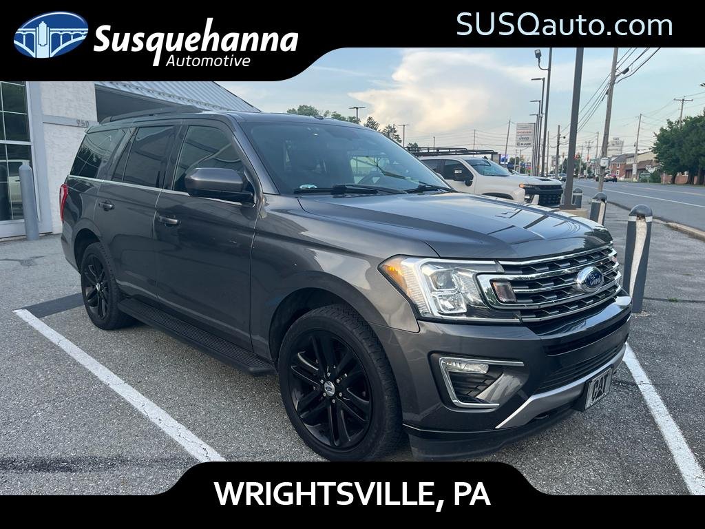 Used 2018 MAGNETIC METALLIC Ford XLT image 1