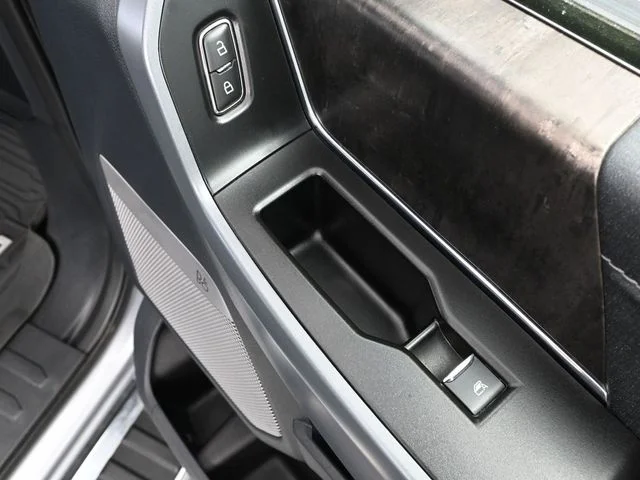 Used 2022 Silver Ford Lariat image 48