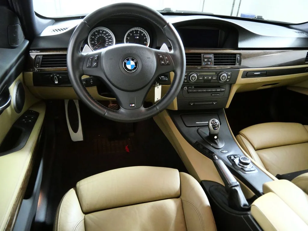 Used 2009 Black BMW Base image 4