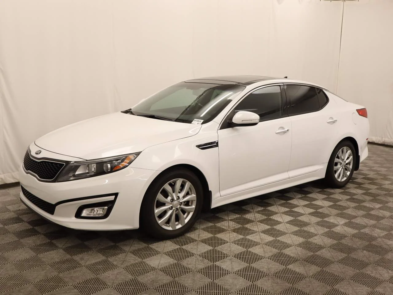 2015 Kia Optima EX AT's photo