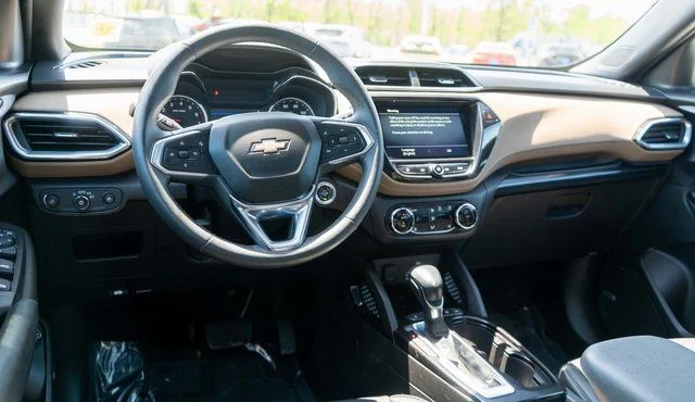 Used 2021 Black Chevrolet ACTIV image 13