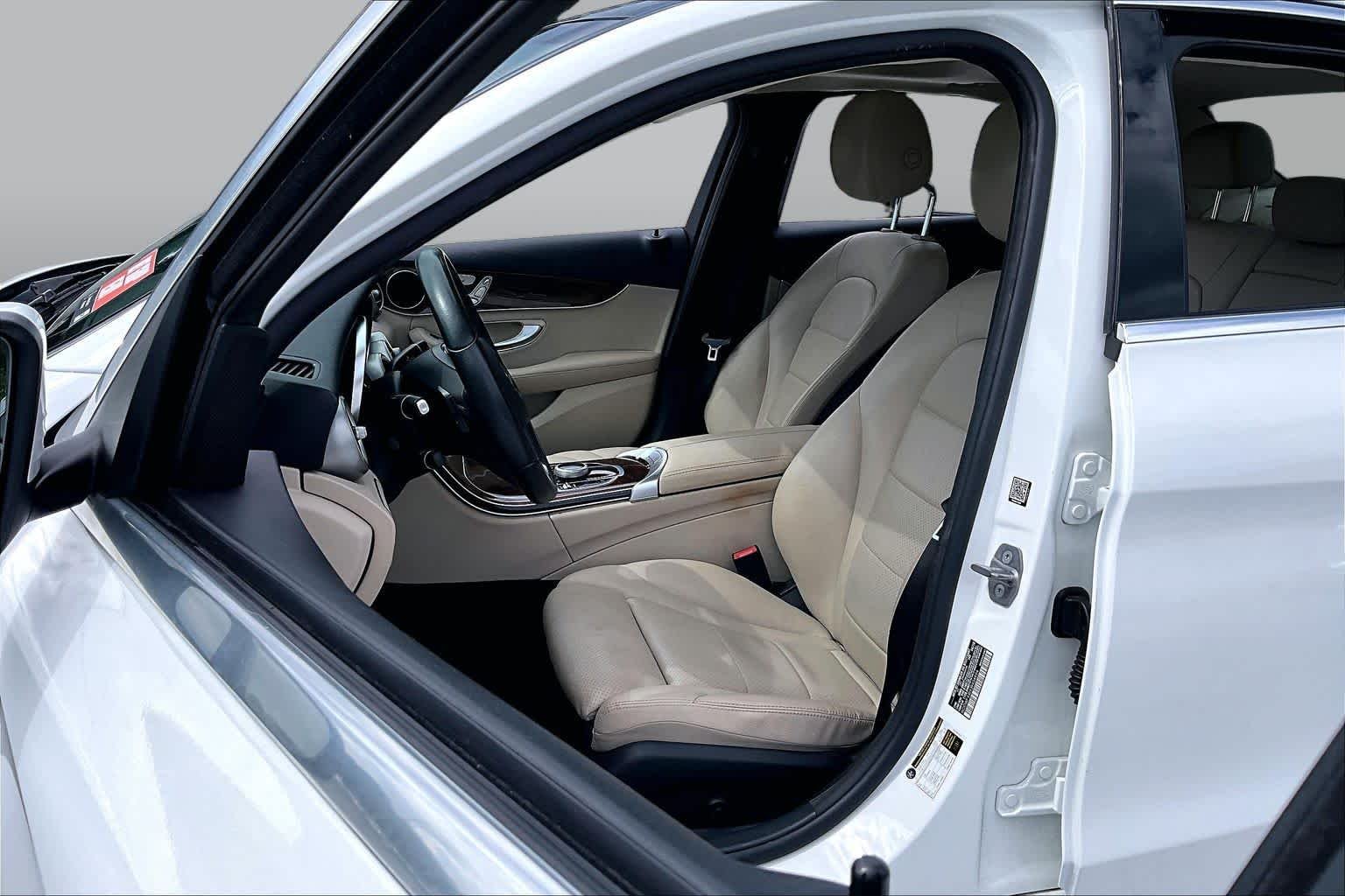 Used 2018 Polar White Mercedes-Benz C 300 image 8