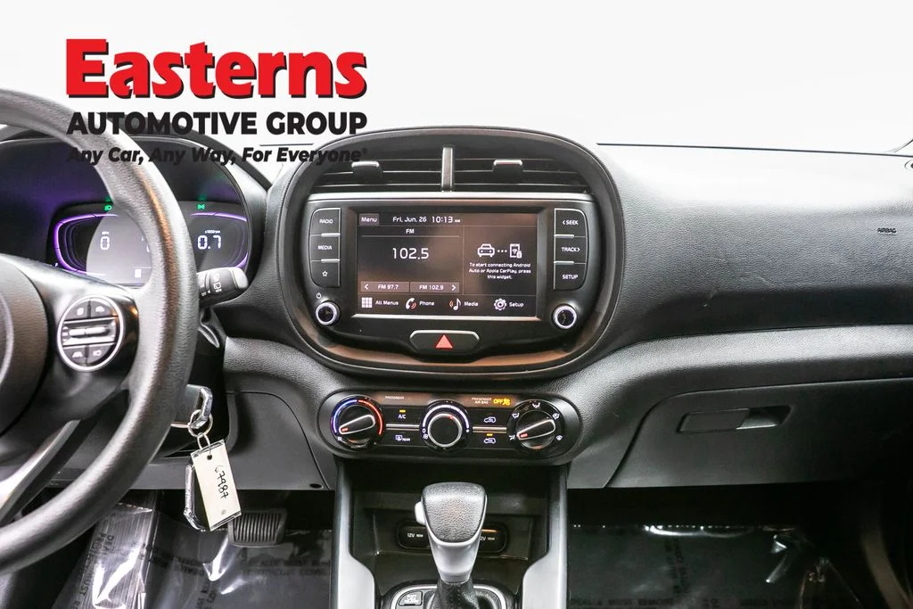 Used 2023 White Kia LX image 12