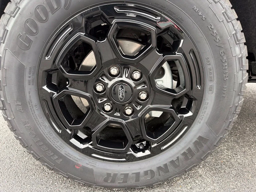 New 2026 Shadow Black Ford XLT image 9