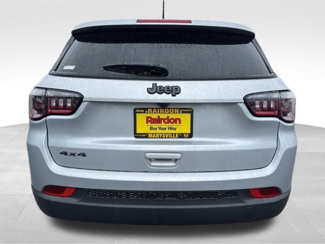 New 2026 Silver Zynith Metallic Clear-Coat Exterior Paint Jeep Latitude Altitude image 6