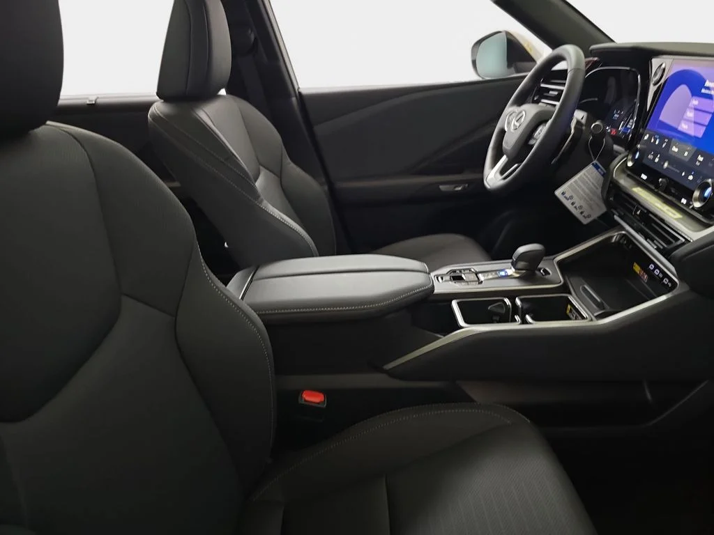 New 2026 Wind Chill Pearl Lexus PREMIUM AWD image 9