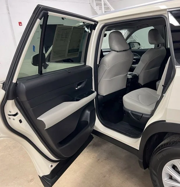 Used 2024 White Toyota XLE image 24