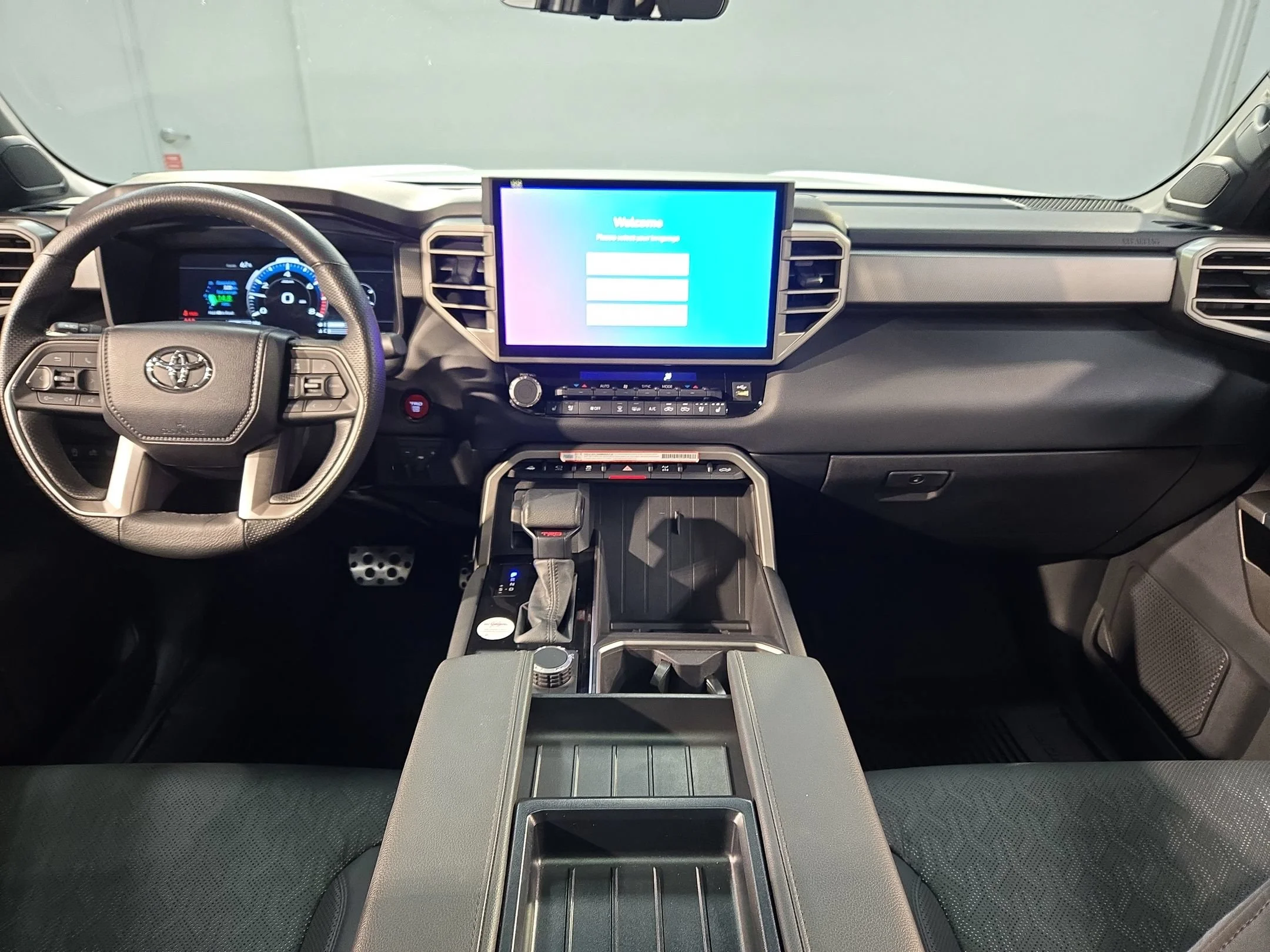 Certified Used 2025 Wind Chill Pearl Toyota Limited image 10