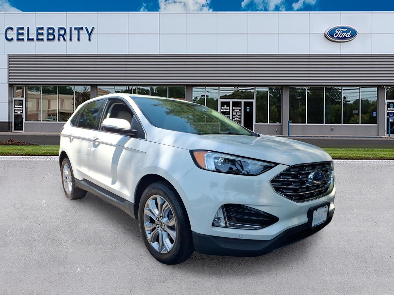 2023 Ford Edge Titanium AWD's photo