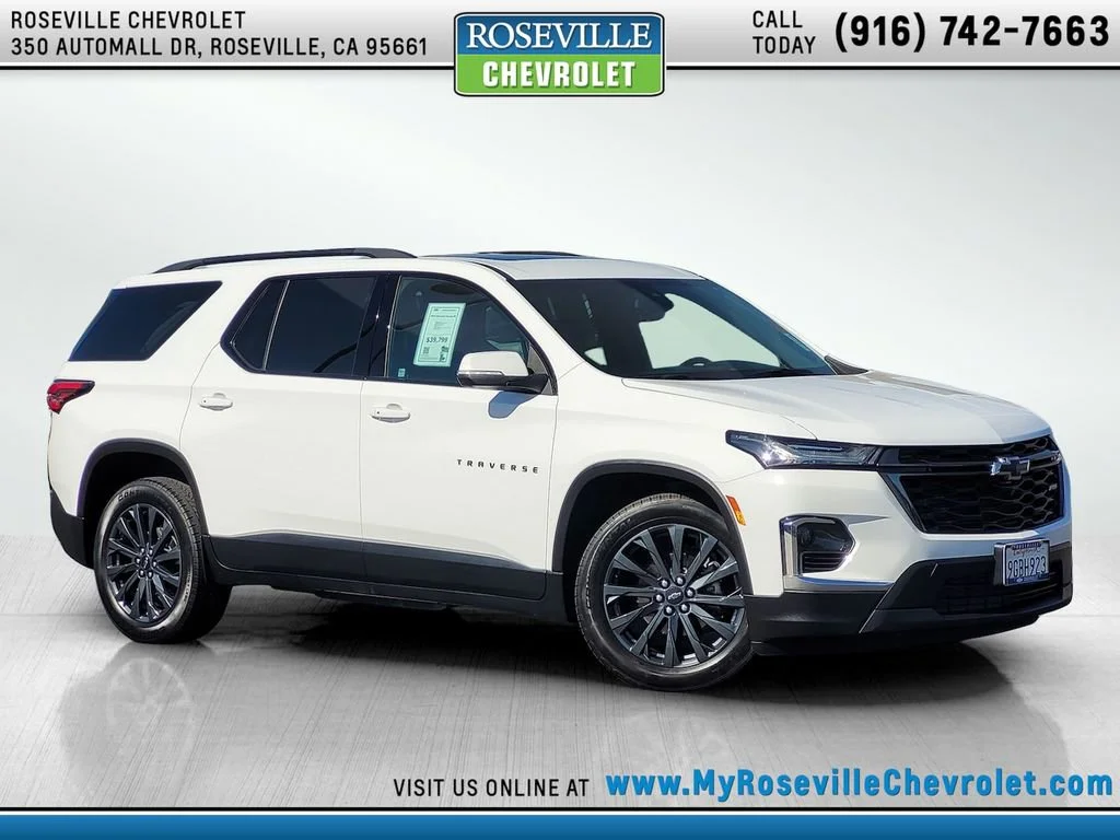 2023 Chevrolet Traverse AWD RS's photo
