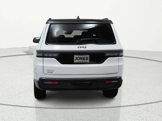 New 2026 Bright White Clear-Coat Exterior Paint Jeep Summit image 4