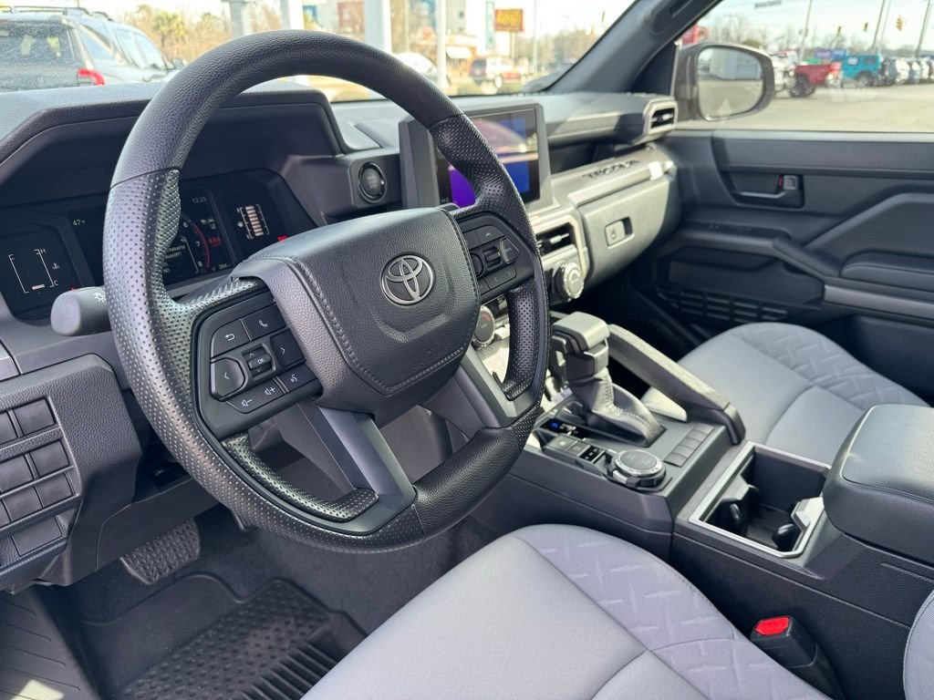 2025 Toyota Tacoma SR5 - Photo 14